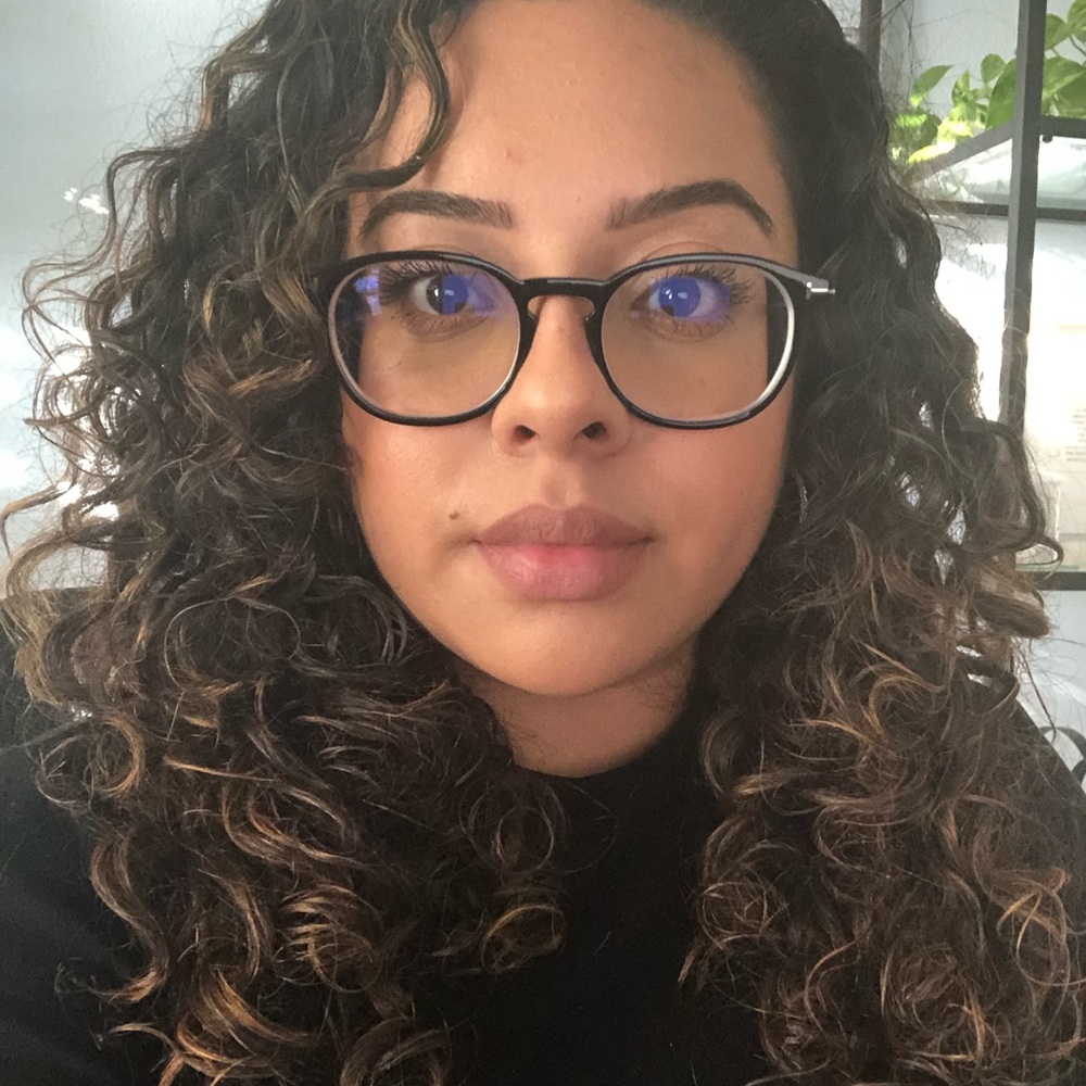 Meet your Posher, Laura